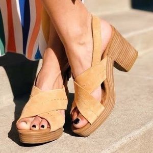 TOMS Ibiza Suede Heeled Sandal size 6 NWT no box Honey Suede
